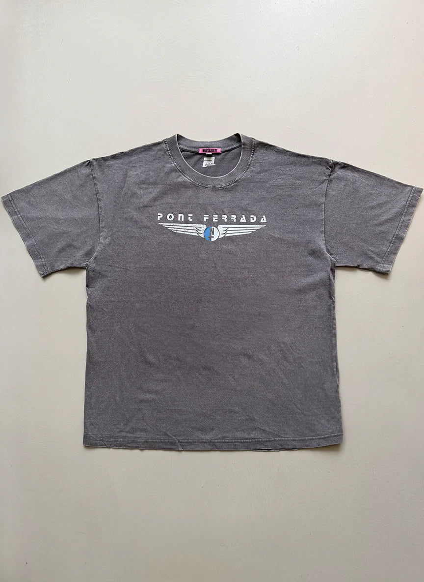 Camiseta PONT FERRADA - NOSTALXIETY x Ponferrada IA