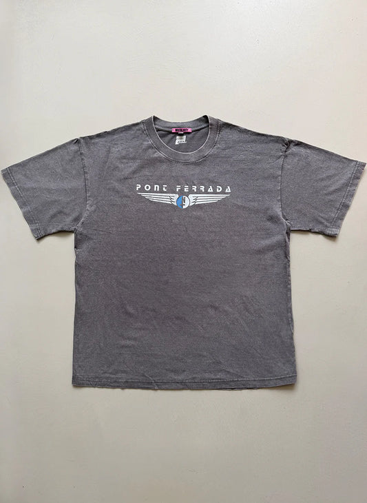 Camiseta PONT FERRADA - NOSTALXIETY x Ponferrada IA